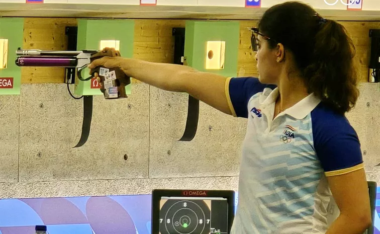 Manu Bhaker finishes 3rd, qualifies for Womens 10m Air Pistol Olympic medal round