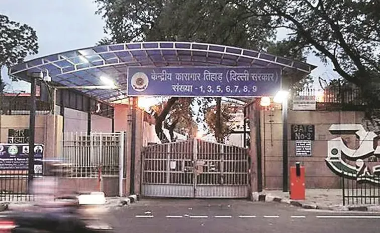 Tihar Jail 2 Prisoners Attacked