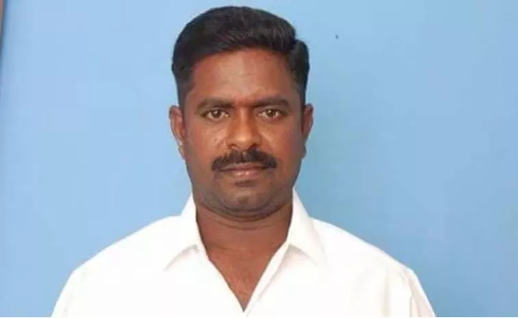 Unidentified People Killed Aia Dmk Worker In Tamilnadu