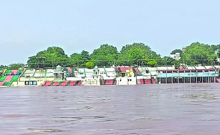 Reduced Flood Of Godavari At Bhadrachalam