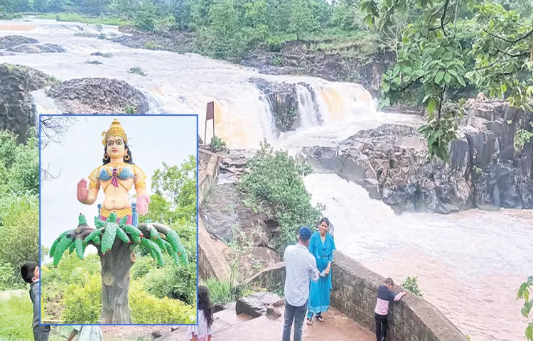 Adilabad District Pochhara Water Falls Has Become A Delight For Pilgrims