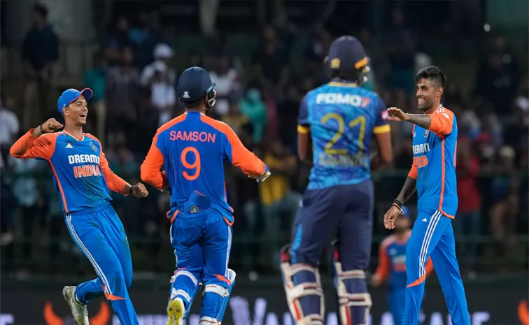 SL VS IND 3rd T20: Surya Kumar Yadav And Rinku Singh Superb Bowling Takes The Match To Level The Scores