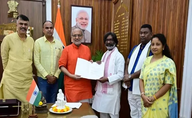 Jharkhand Governor invites Hemant Soren to form government on July 7