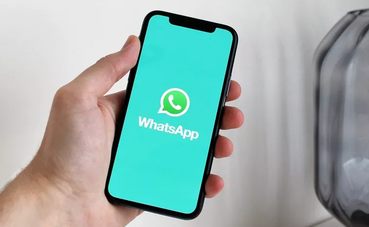 WhatsApp Will Stop Working on 35 Smartphones Details