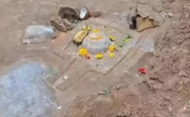 Ancient Shiva Lingam Found at Srisailam Temple