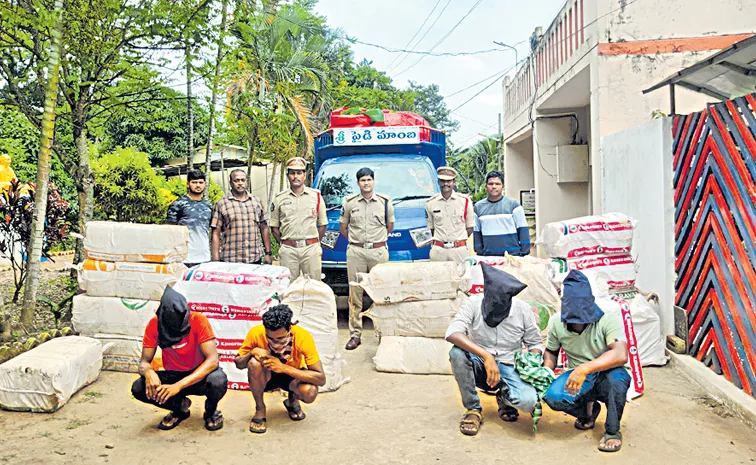 Five ganja smugglers arrested