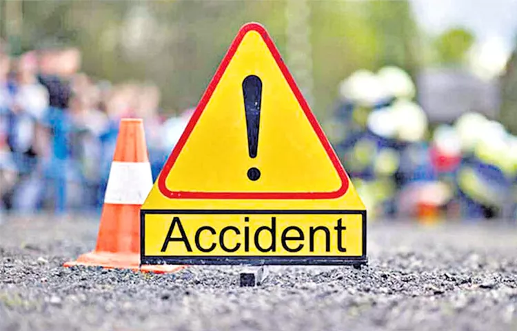 Rtc Bus Accident In ​Hyderabad Suraram