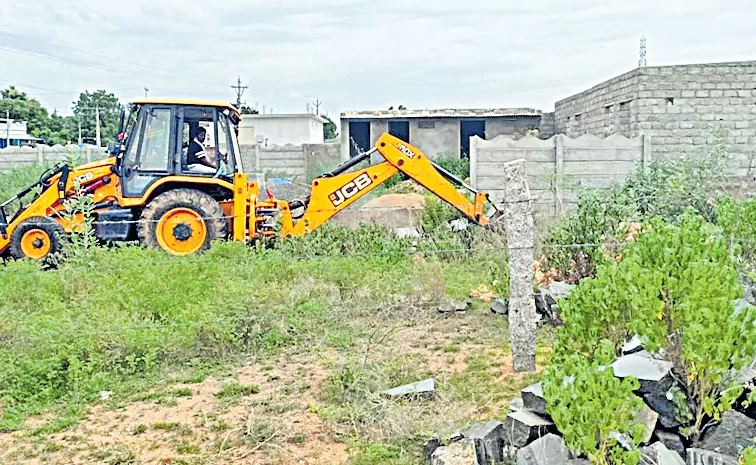 Destruction of structures of YSRCP activists