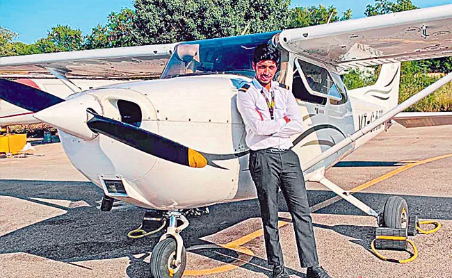 Trainee pilot dies in car crash in Hyderabad