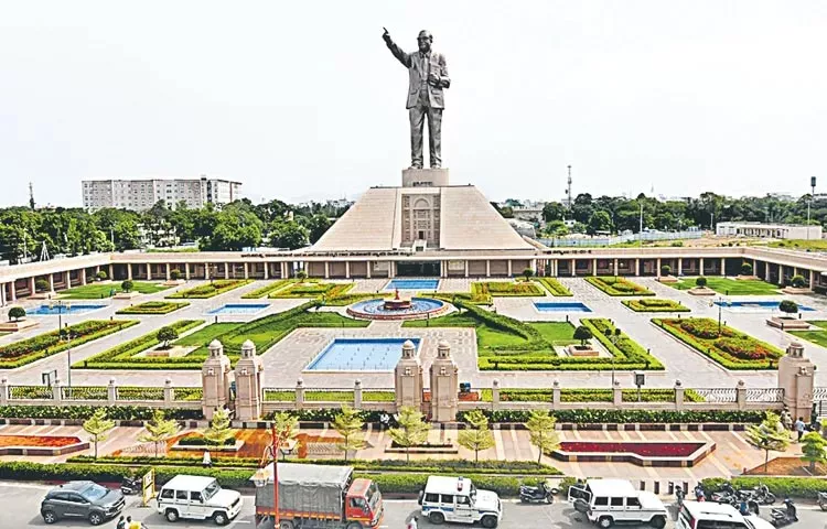 YS Jaganmohan Reddy installed the statue of Ambedkar  in Vijayawada