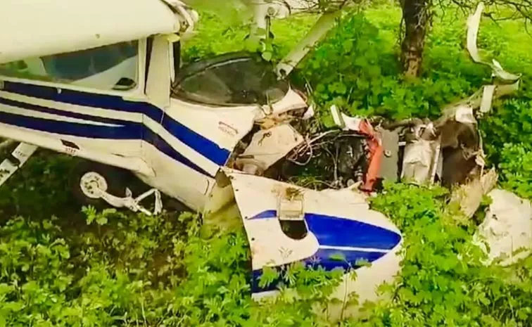 Trainee aircraft crashes in Madhya pradesh Guna