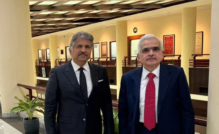 Anand Mahindra With RBI Governor Shaktikanta Das