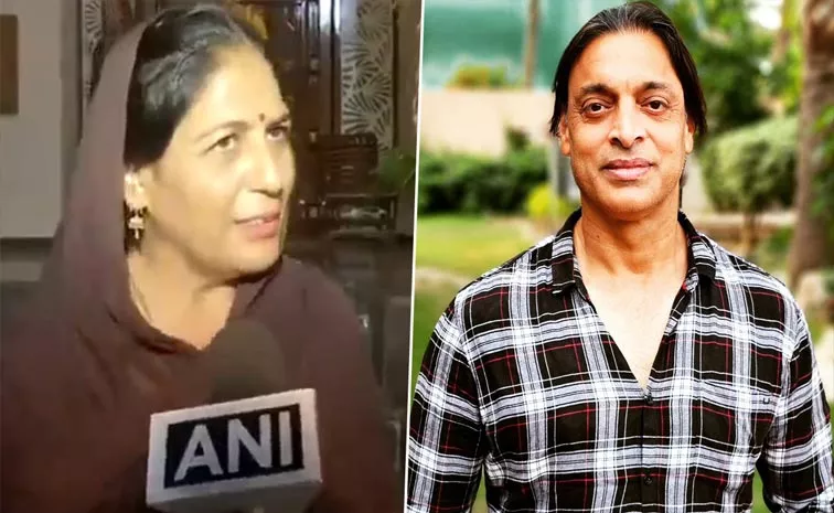 Shoaib Akhtar Pays Ultimate Tribute To Neeraj Chopras Mother