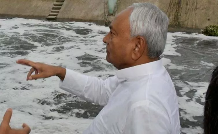 Water Enters Assembly Ministers Homes After Heavy Rains In Patna