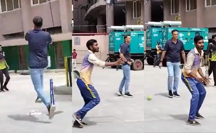 Rahul Dravid plays cricket with NCA ground staff in Bengaluru