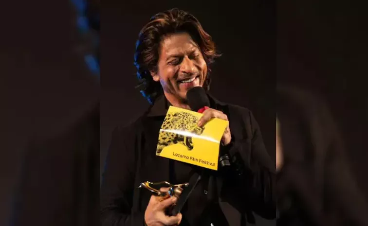 Shah Rukh Khan pushes old man at Locarno film festival red carpet