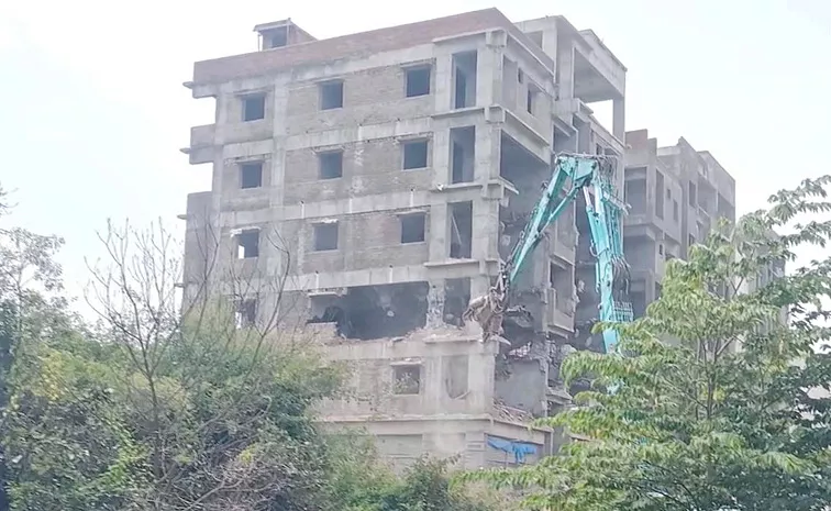 Hydra Action Against Illegal Constructions In Hyderabad