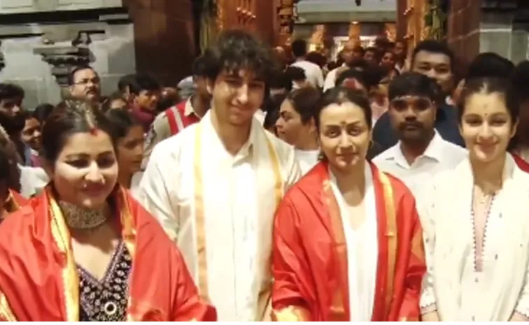 Mahesh Babu Family Visits Tirumala Temple Today