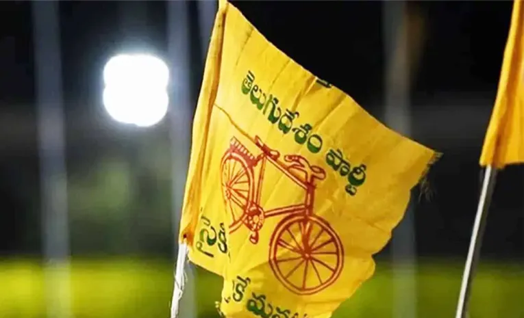 TDP activists harass on society bank employee he deceased palnadu