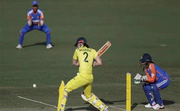 Maddy Darke, Nicola Hancock power Australia to big win