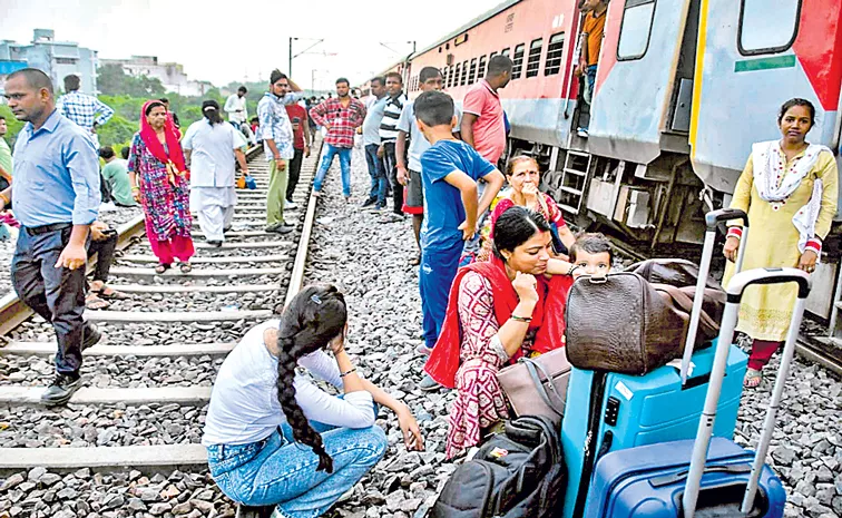 Sabarmati express derailed near Kanpur