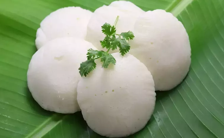 Know The Story Behind Tamil Nadus Kushboo Idli Breakfast