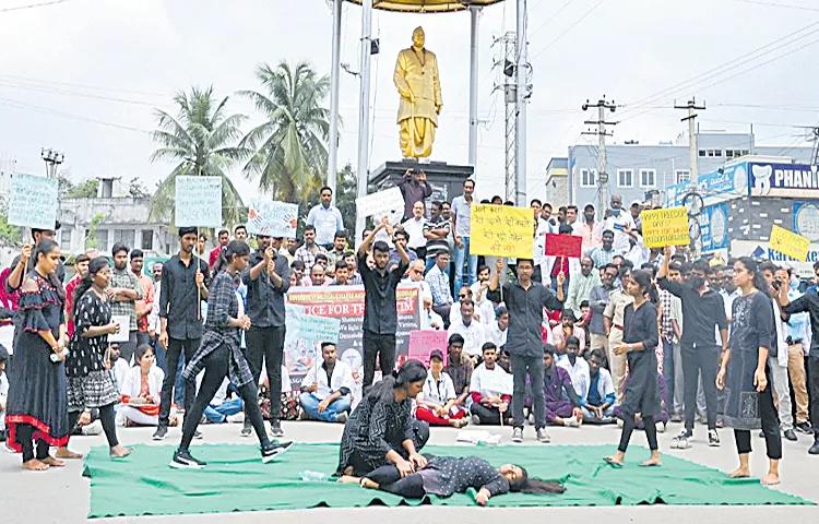 Doctors and medical staff protest in many forms