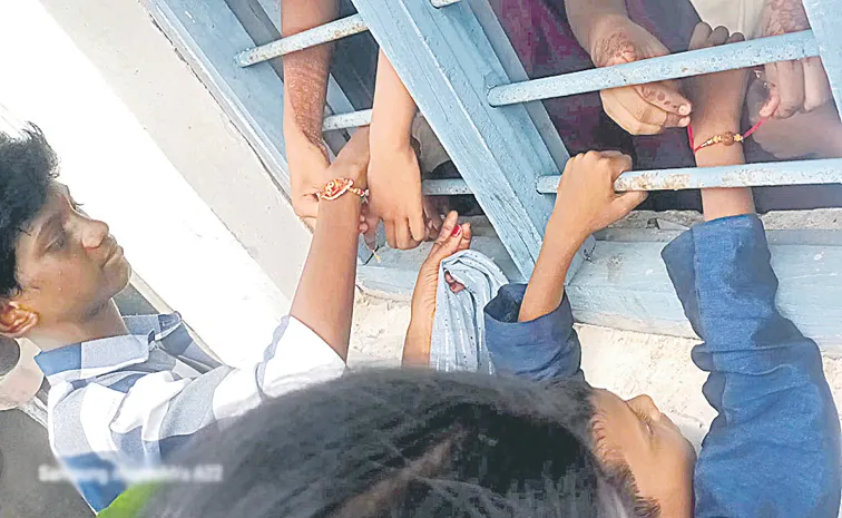 Principal does not allow brothers in girls gurukul on Rakhi