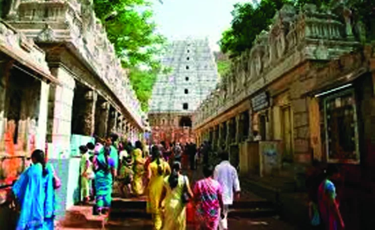 Fake darshan ticket scam hits Tirupat: Andhra pradesh