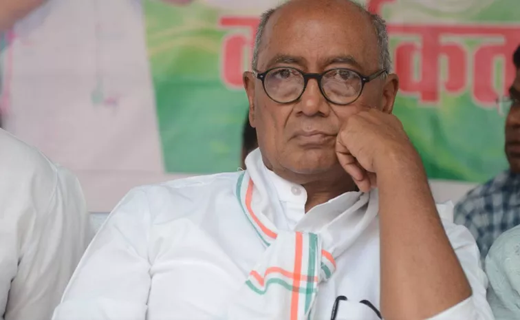 Former Chief Minister Digvijay Singh Corona Positive