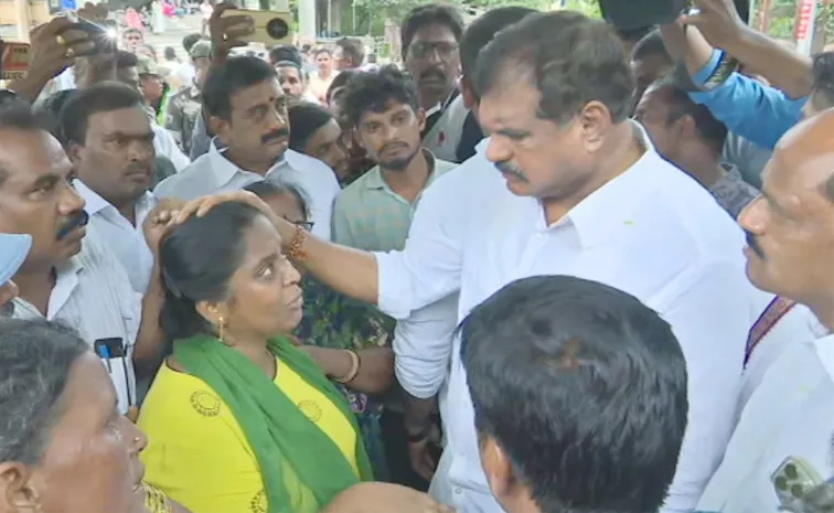 YSRCP Leaders Botsa Gudivada Console Atchutapuram Victims Familes