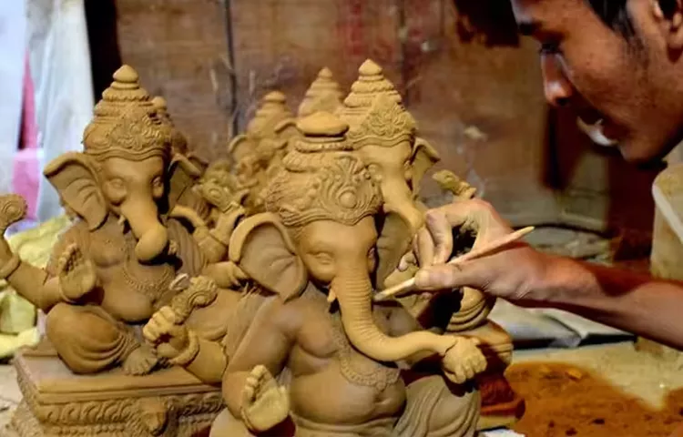 Business of Ganesha idols started