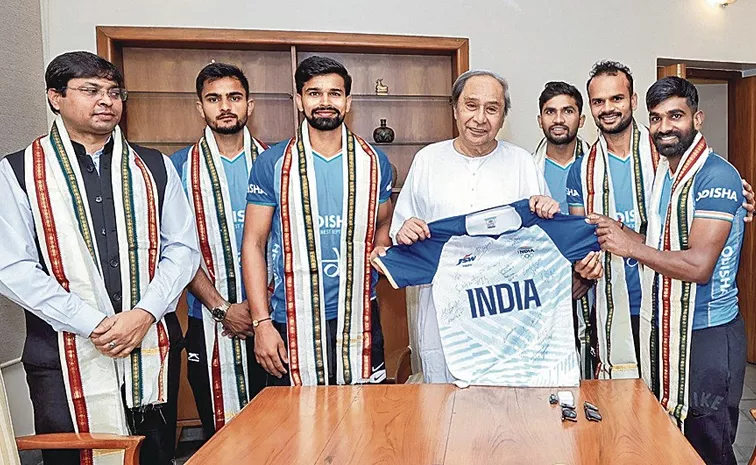 Naveen Patnaik Wishes Hockey Team And Encouraged To Win Gold In Los Angles Olympics