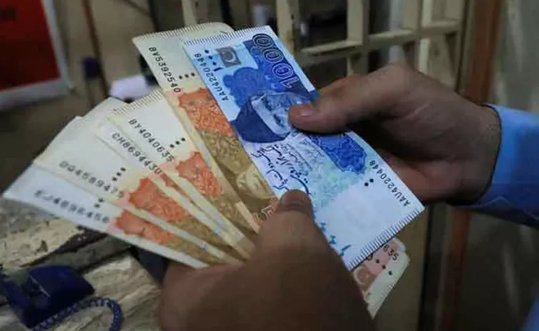 Pakistan to Experiment New polymer Plastic Currency Notes