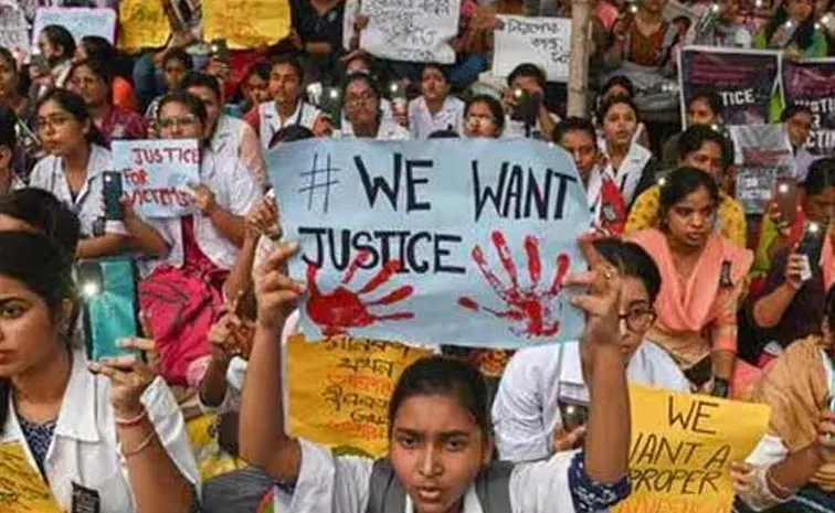 Kolkata doctor incident: Govt issues notice to schools over students join protest