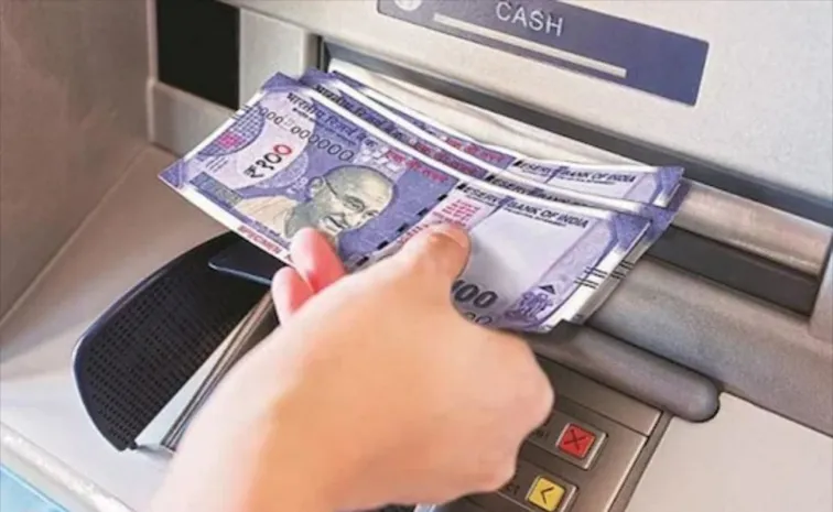 ATM cash withdrawal with out debit card with the use of upi service