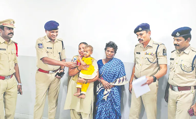 Women kidnapper arrest by Kachiguda police baby RESCUED WITHIN (12) HOURS