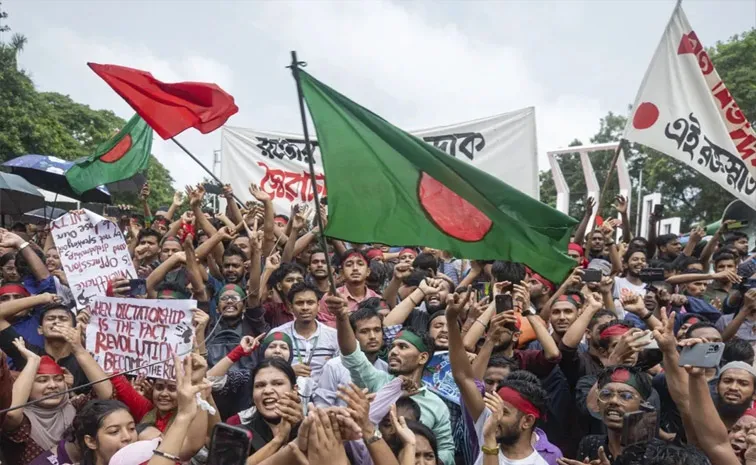 Bangladesh Suman Flag Seller Story