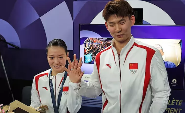 Romantic proposal Badminton Medallists Get Engaged At Paris Olympics