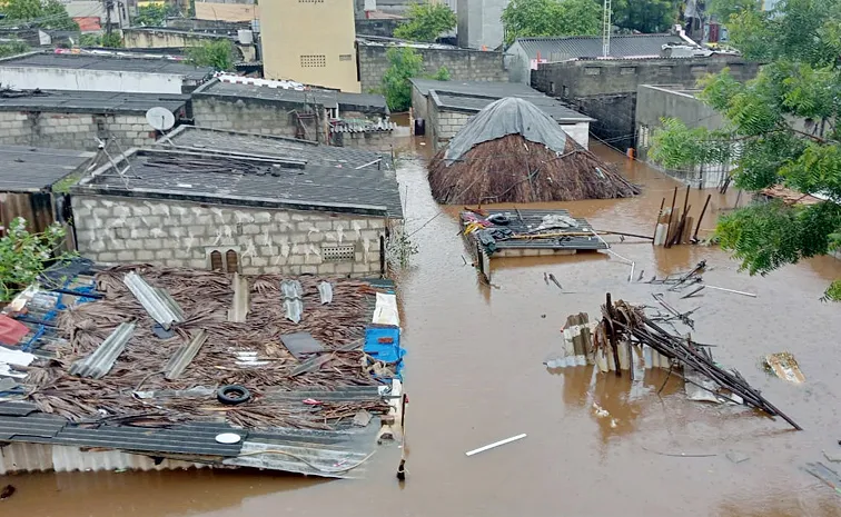 Heavy Rain Fall Across Andhra Pradesh Updates