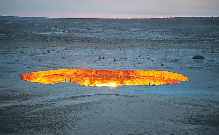 Gates of Hell: Turkmenistan mysterious, flaming Gates of Hell