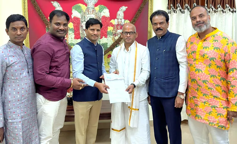 Sumadhura Group donates Rs 1 crore to TTDs SV Annaprasadam