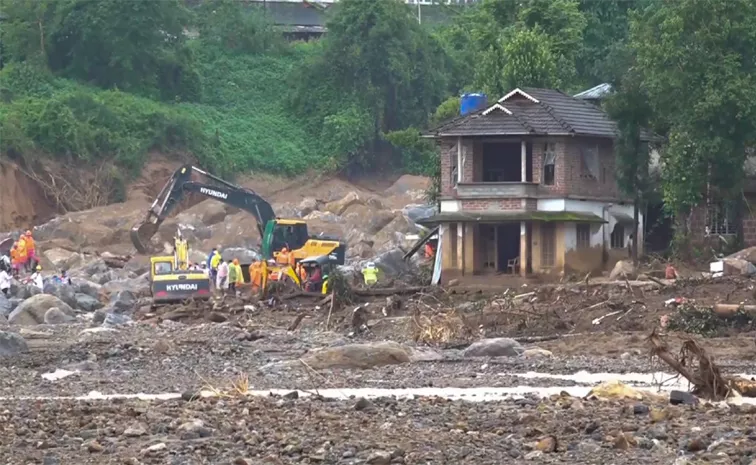 Wayanad Landslide Survivors Says Abandoned Homes Being Looted