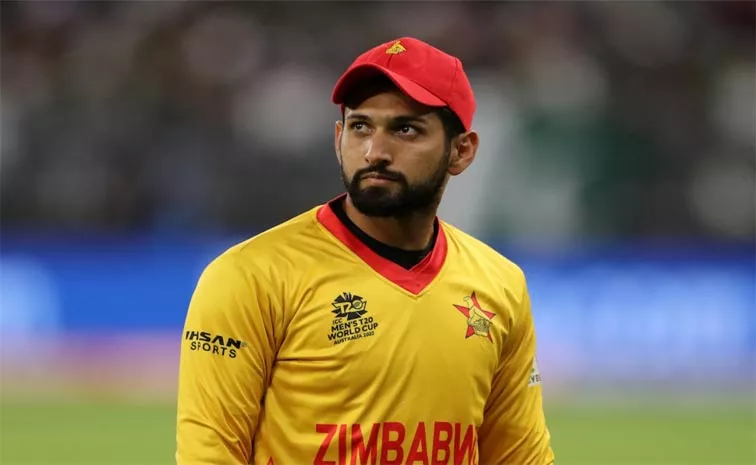 Sikandar Raza Gives Stunning Reply to Fans Query on Playing For Pakistan