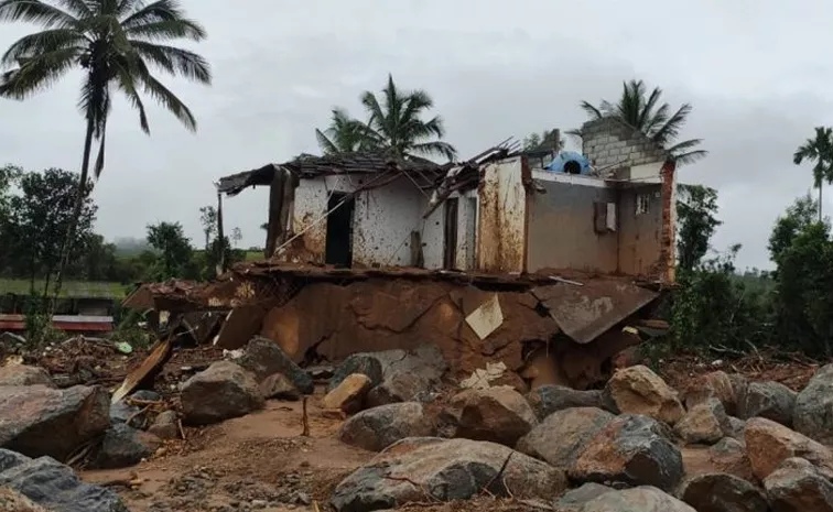 Wayanad landslide Woman who first alerted gets buried, heart wrenching story