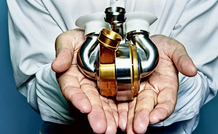 Worlds First Heart Made From Titanium Keeps A Man Alive