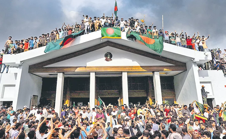 Bangladesh Political Crisis: Bangladesh Prime Minister Sheikh Hasina resigns amid protests