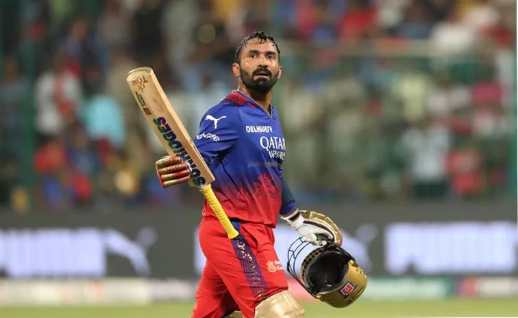 Dinesh Karthik to become first Indian player in SA20, signs with Paarl Royals