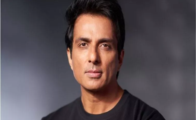 Bollywood Actor Sonu Sood Reacts On A video Form Bangladesh