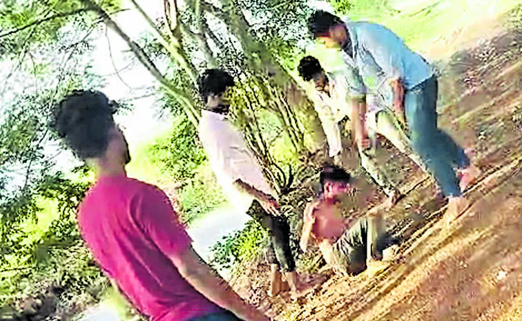 Youth attack on boy: Andhra Pradesh